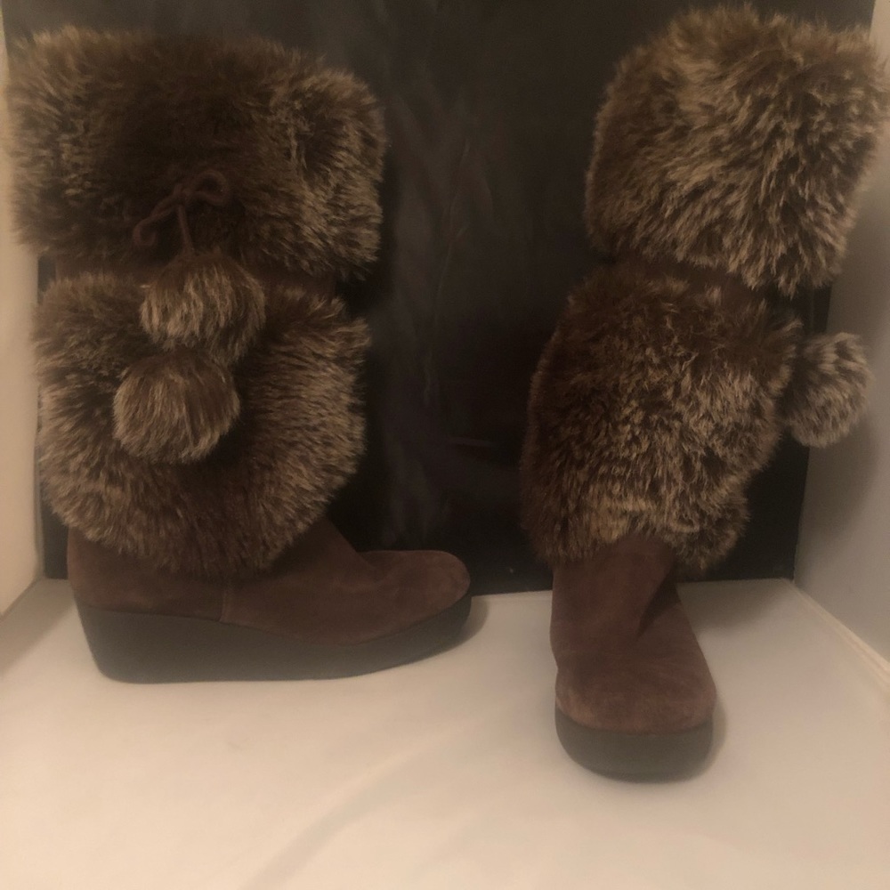 Brown fur boots